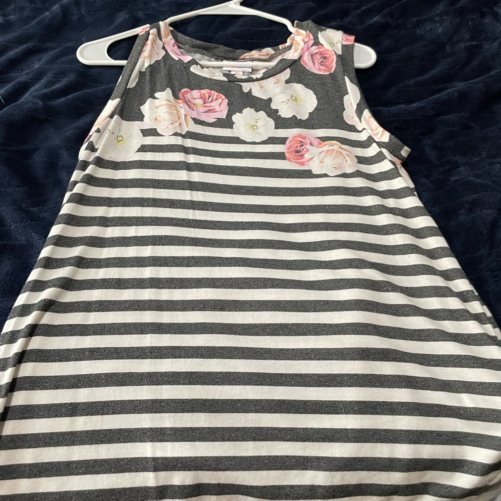 Womens Lularoe tank
